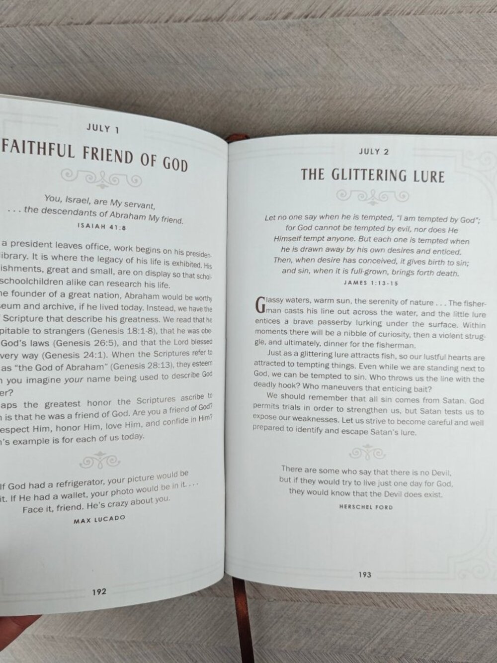 Walking With God David Jeremiah Leather 365 Daily Devotional Illustrated - Picture 9 of 9